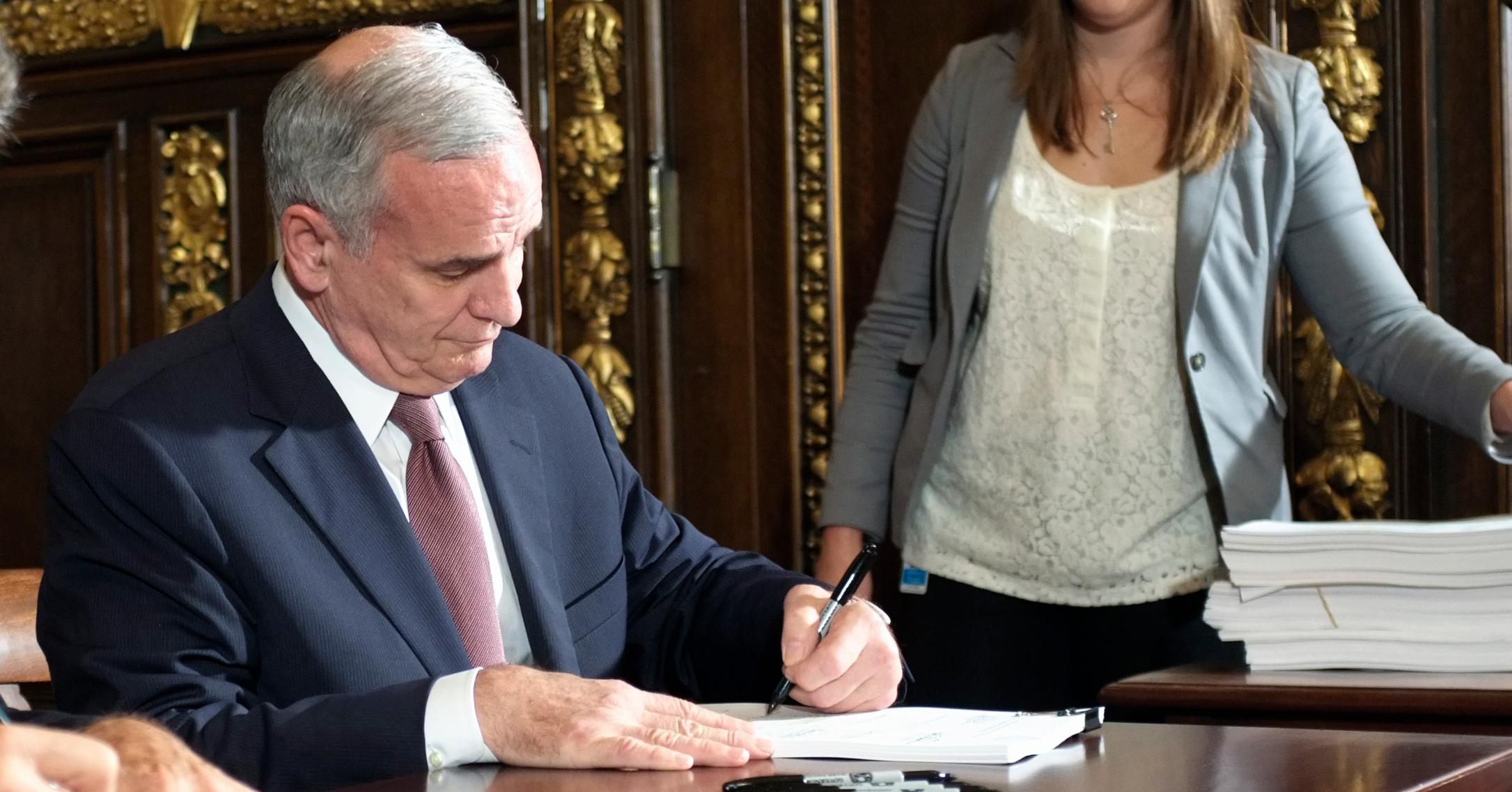 Governor Mark Dayton Governor Mark Dayton